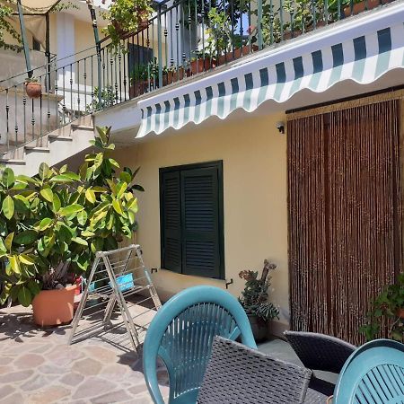 Casa Conte Bed & Breakfast Terracina Exterior photo